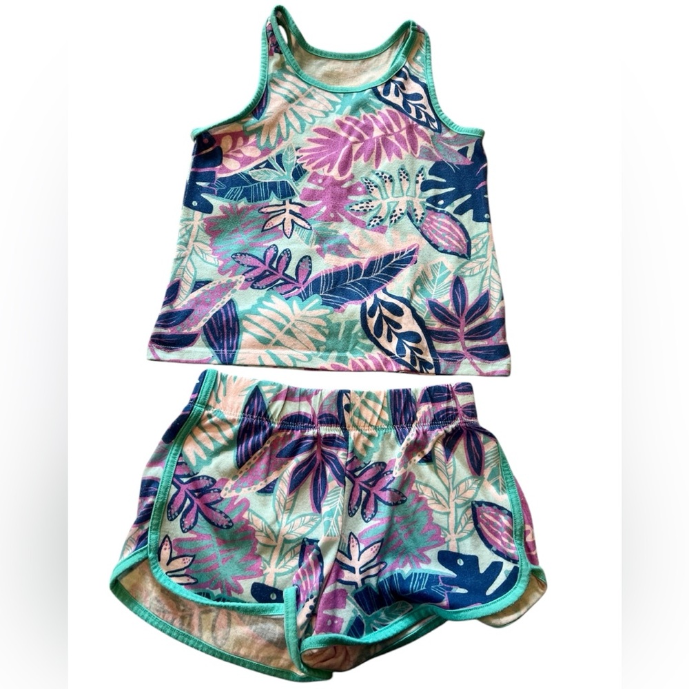 Bundle of Girls Summer Sleep Sets - Size 6/7, Three Sets - Picture 3 of 7